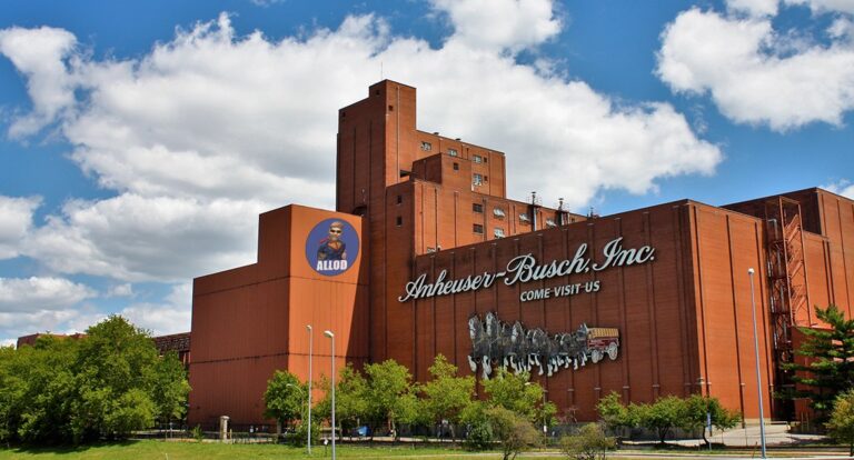Anheuser Busch Closing Its Flagship Brewery: “Domestic Sales Have Crashed”
