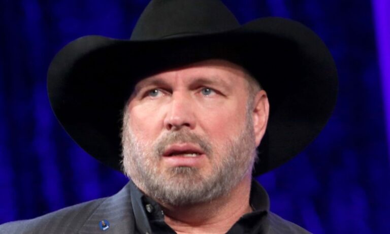Caesar’s Palace Ends Garth Brooks’ Vegas Residency: “His Shows Are Ghost Towns”