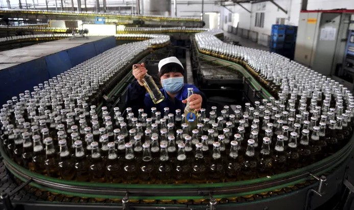 Anheuser-Busch Sells The Budweiser Label For $1.2 Billion to Chinese Brewer Shiamatzu